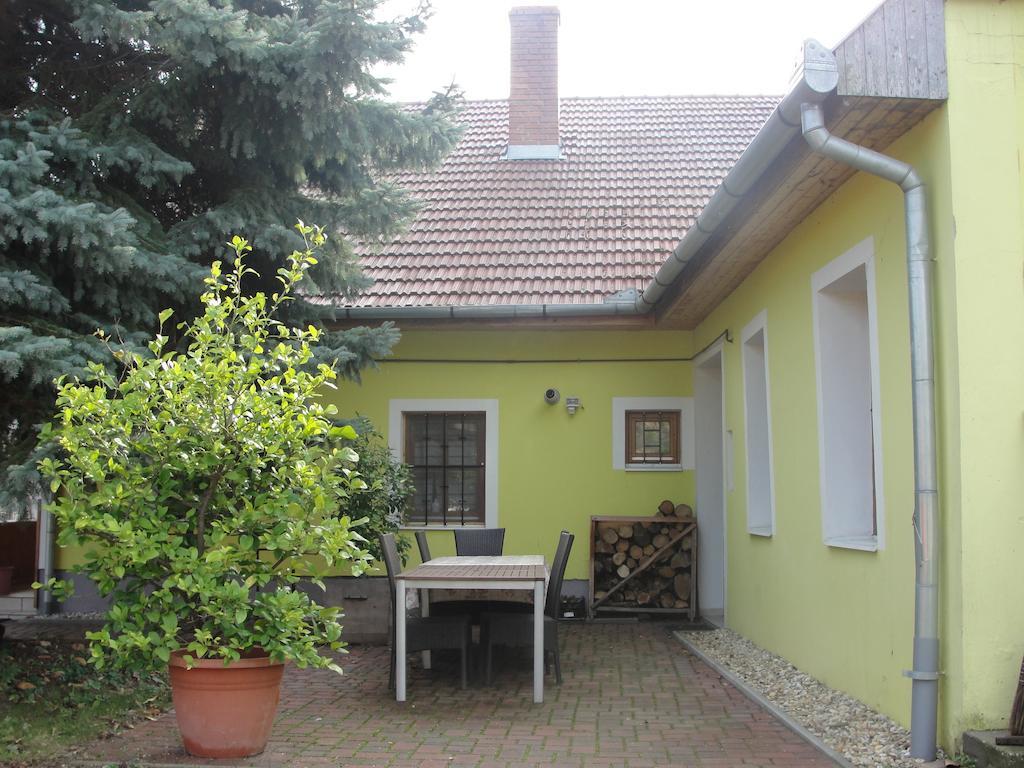 Zanati Apartmannház Nagykapornak Exterior foto